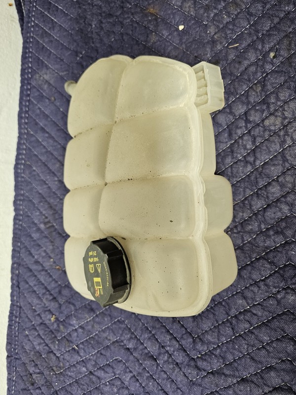 Used Engine Coolant Reservoir fits: 2015 Ford Transit connect gasoline