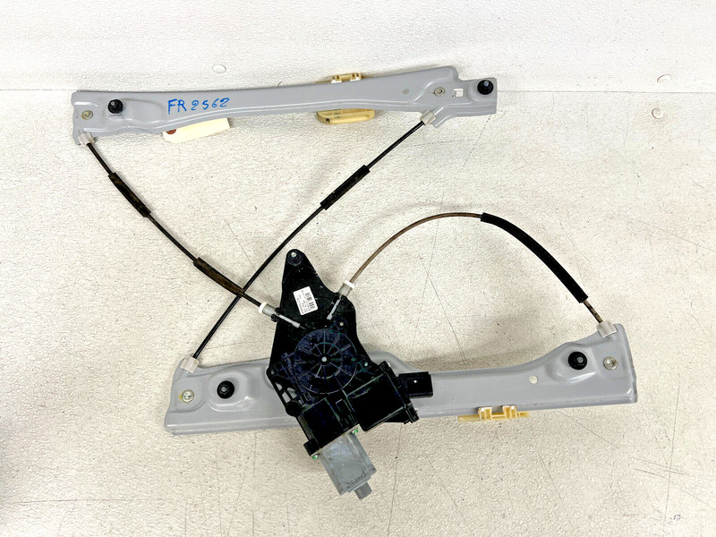 ⭐2016-2020 CADILLAC CT6 FRONT RIGHT DOOR WINDOW REGULATOR W/MOTOR OEM LOT2562