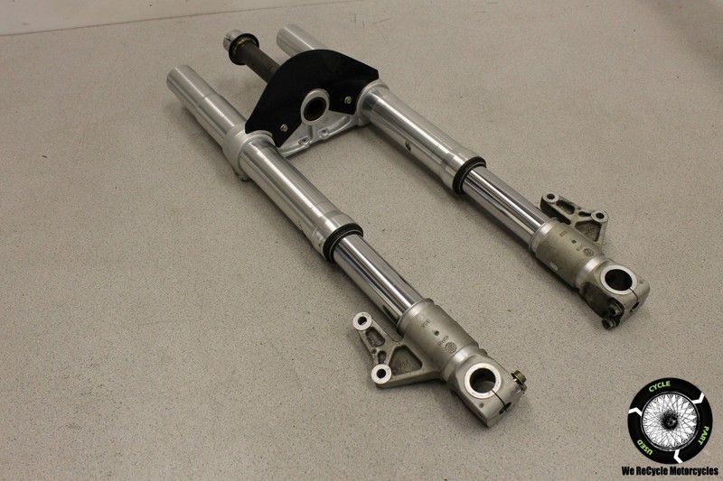 2004 DUCATI M 600 MONSTER FRONT FORK TUBE LOWER TRIPLE TREE CLAMP STEM M600 04