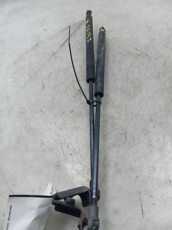 2006 LEXUS IS250 2.5L LEFT AND RIGHT SIDES HOOD STRUT PAIR