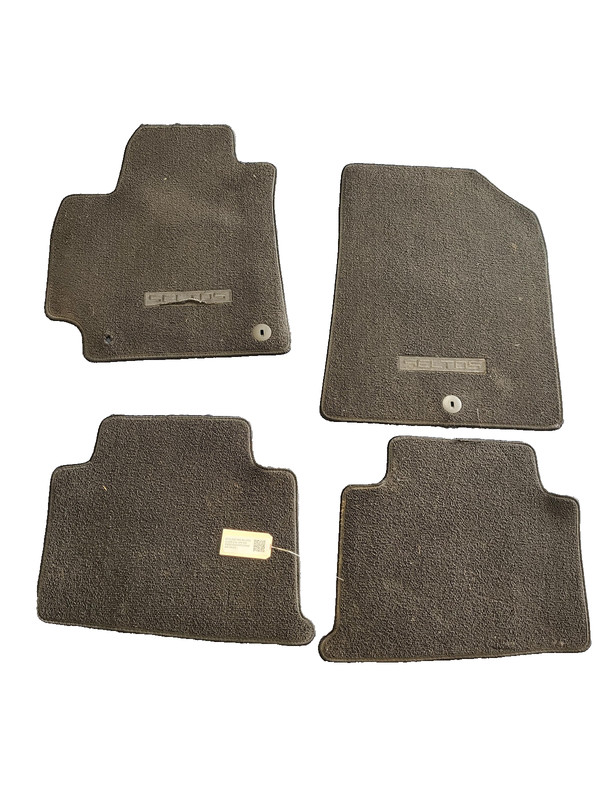 Used Oem Kia Left & Right & Front & Rear Floor Mat for 2021-2025 Seltos