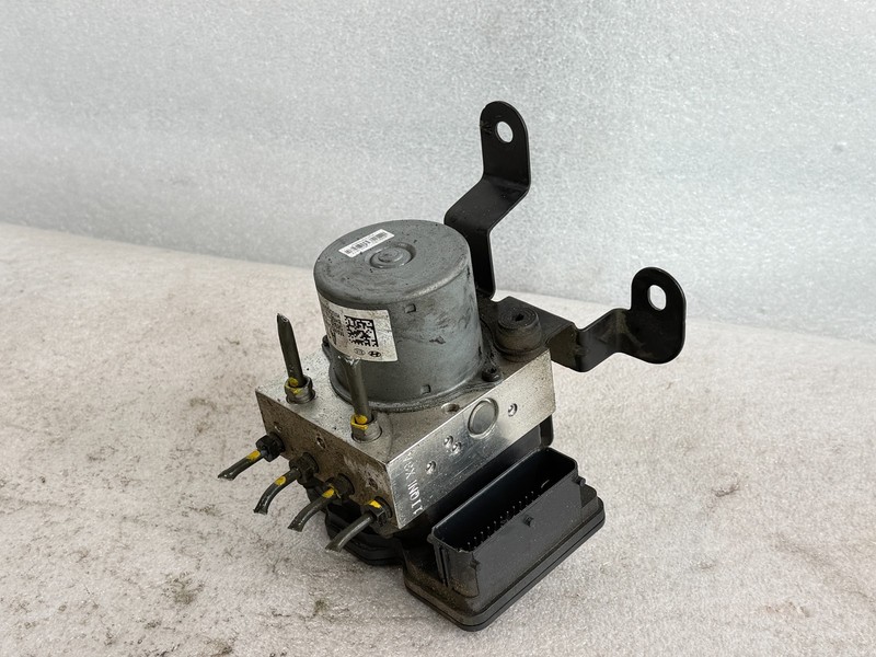 2013-2015 HYUNDAI GENESIS COUPE 2.0L 3.8L ABS Anti Lock Brake Actuator Pump OEM