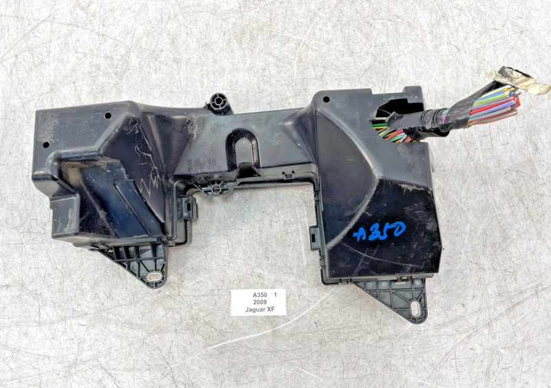 ✅ 2009-2012 OEM Jaguar XF X250 Front Under Hood Fuse Relay Junction Box Module