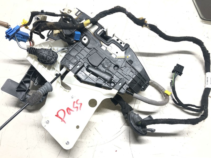 07-13 Mercedes W221 S550 CL65 AMG Front Passenger Lock Latch Actuator OEM