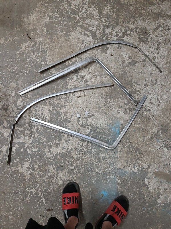 Mercedes Benz W110 W111 ExteriorRear Windshield Trim complete set