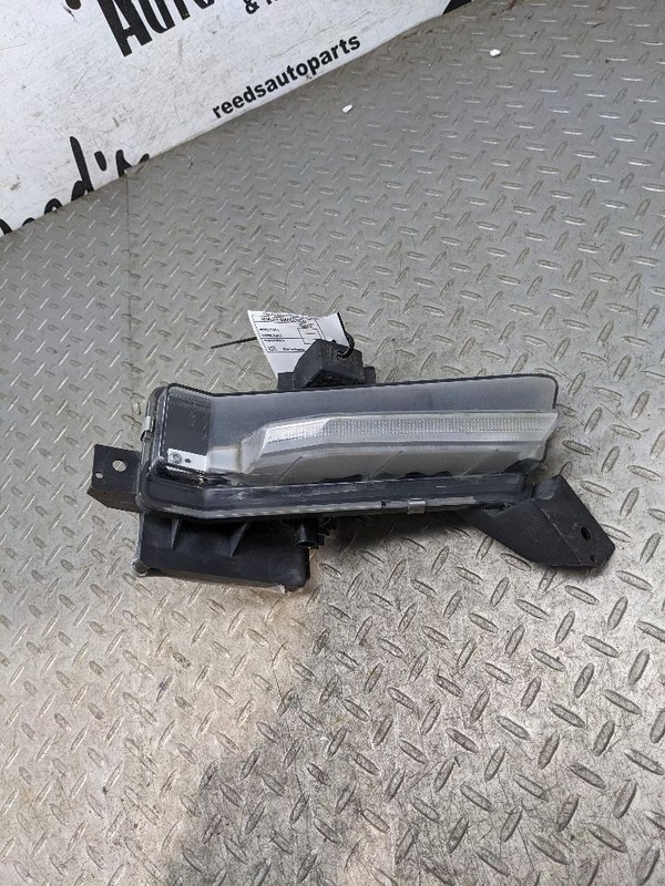 Driver Corner/Park Light Daytime Running Lamps SS Fits 16-18 CAMARO 1181318