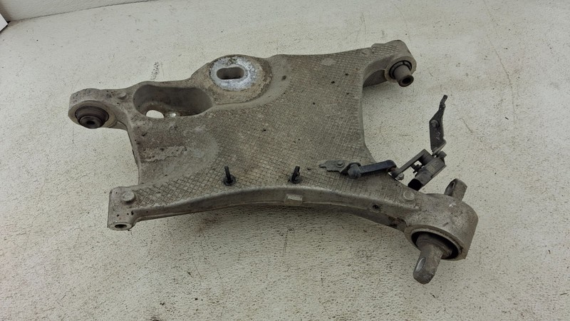 2016 - 2025 VOLVO XC90 REAR RIGHT SUSPENSION LOWER CONTROL ARM OEM