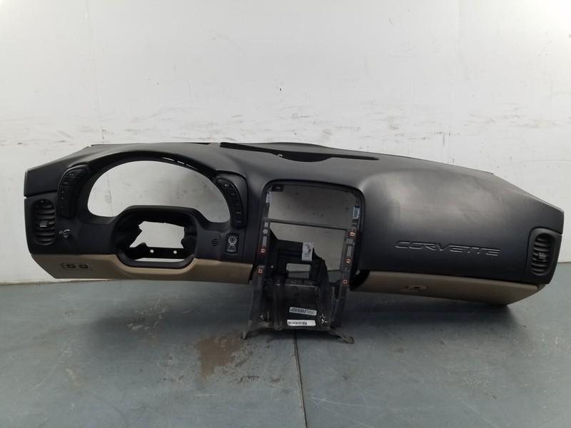 2010 Chevy Corvette C6 Grand Sport Dash Panel / Glovebox / Controls #4361 Y5