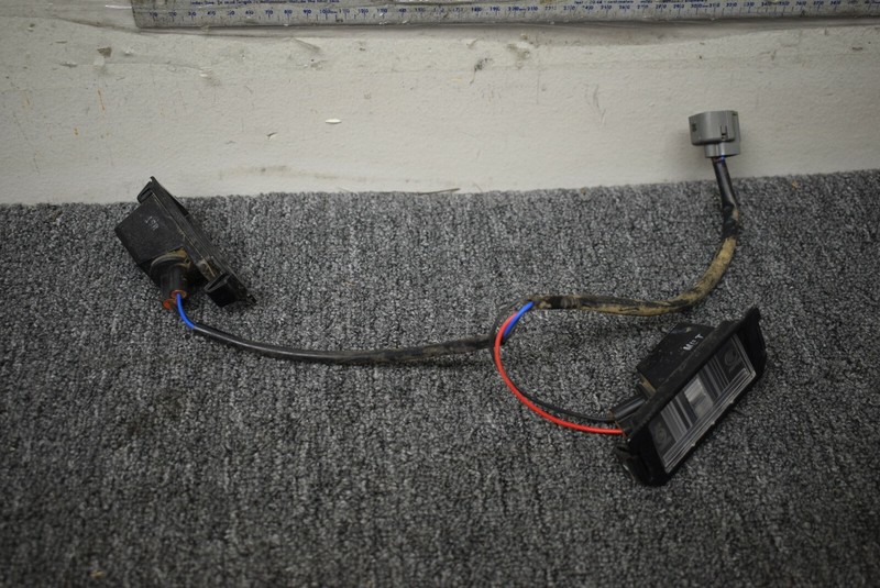 FORD ESCAPE REFLECTOR LIGHTS FACTORY OEM