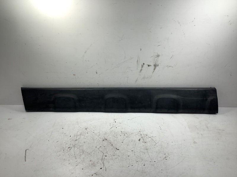 07-011 Honda CR-V Left Front Bottom Door Molding OEM