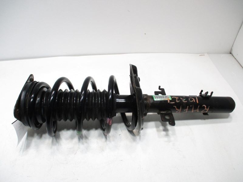 14-20 NISSAN ROGUE RIGHT FRONT STRUT 44687