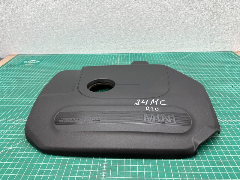 20-24 Mini Cooper S 2.0L. ENGINE COVER TRIM OEM 8632412