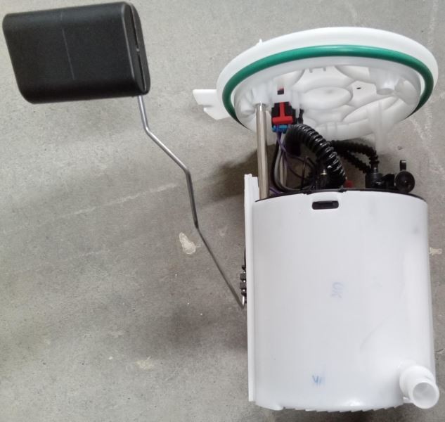 2011-2015 Jeep Grand Cherokee Dodge Durango Fuel Pump ONLY 196205145585AD