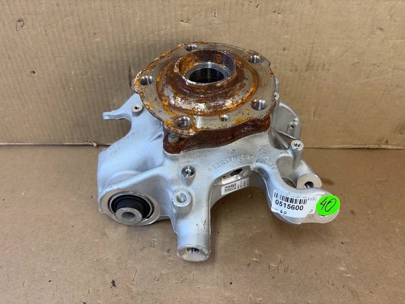 ✅ Genuine Audi Left Spindle Knuckle 85H-505-431-E
