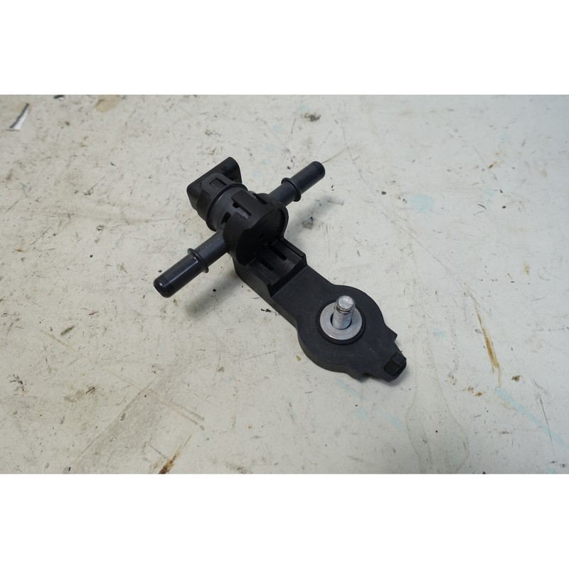 23-25 BMW X2 U10 X1 U11 F74 B48 Fuel Pressure Sensor w Bracket OEM