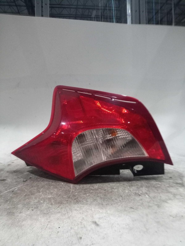 2017 Nissan Versa Right Tail Light Assembly Black OEM Used 240541 36K Miles