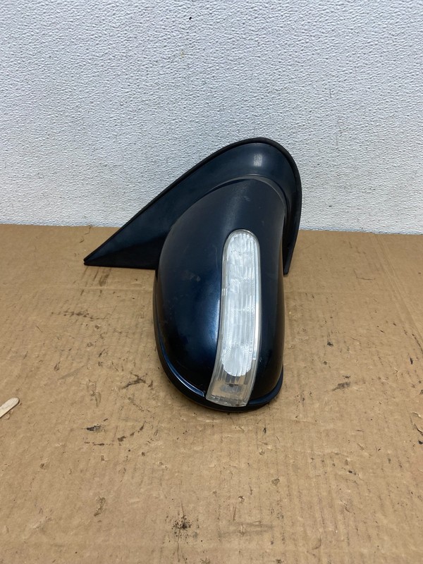 2002 to 2005Mercedes ML Right Passenger Side View Door Mirror OEM ac7702 DG