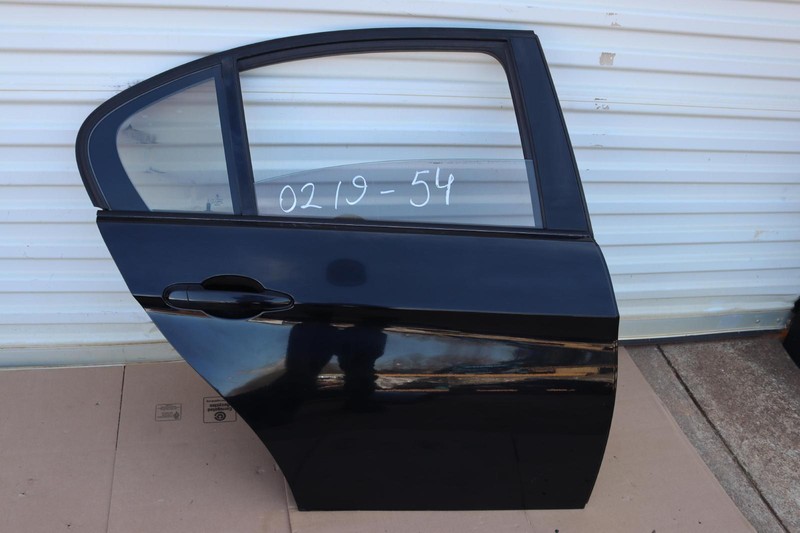 2007-2011 BMW 328I SEDAN REAR RIGHT SIDE DOOR SHELL ASSEMBLY OEM