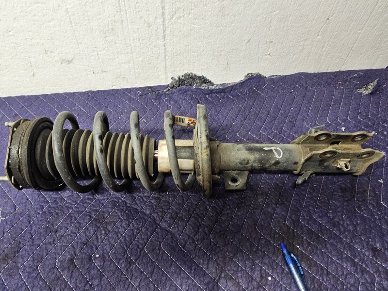 2014-2019 FORD FIESTA RH Passenger Right Strut Without Turbo
