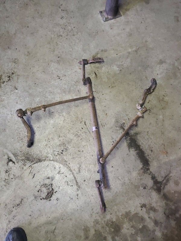 1942 - 46 PACKARD CLIPPER SIX Arm Assembly Steering Bracket spindle touring seda