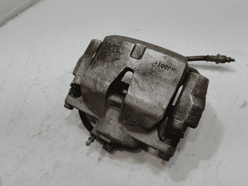 2018-2019 TOYOTA CAMRY FRONT LEFT DRIVER SIDE BRAKE CALIPER OEM
