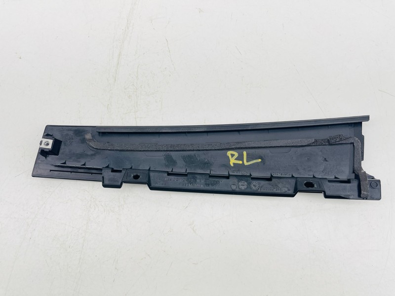 18-20 BUICK REGAL SPORTBACK LEFT SIDE DOOR WINDOW B PILLAR APPLIQUE MOLDING OEM