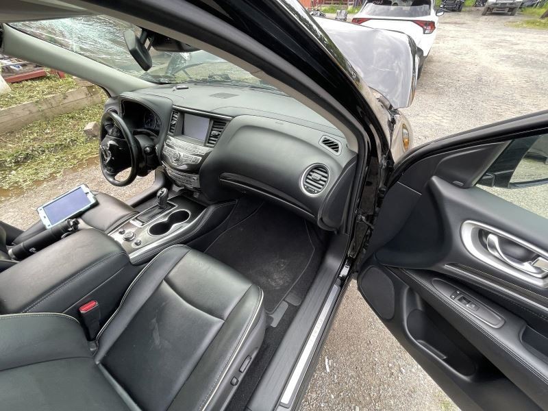 2016-2020 INFINITI QX60 RIGHT A-PILLAR BLACK PC: KH3 3.5L AT FWD 105K 48037