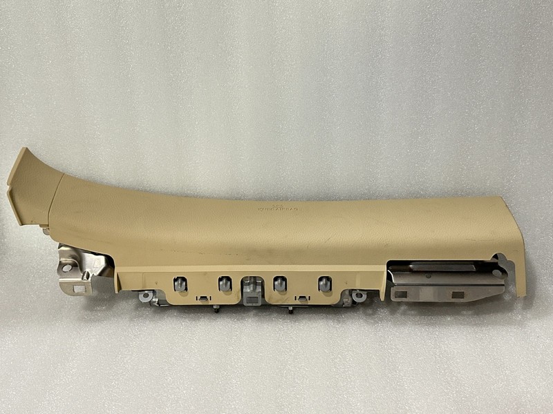 07-17 LEXUS LS460 Passenger Right Passenger Knee Lower Dash 004