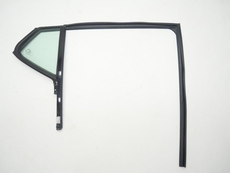 2011-2015 Kia Optima Rear Right RH Passenger Side Window Glass Molding Seal OEM