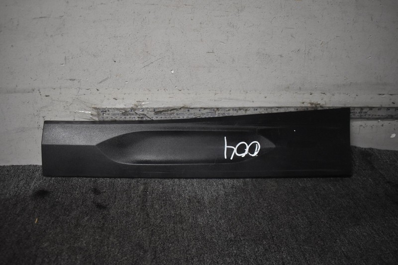 BMW X2 XLINE LEFT SIDE DOOR MOLDING FACTORY OEM