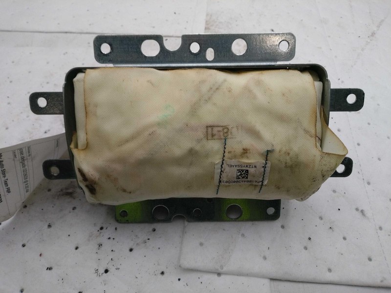 2010 Nissan Frontier Instrument Panel Air Bag Right Silver 187K Miles 398418
