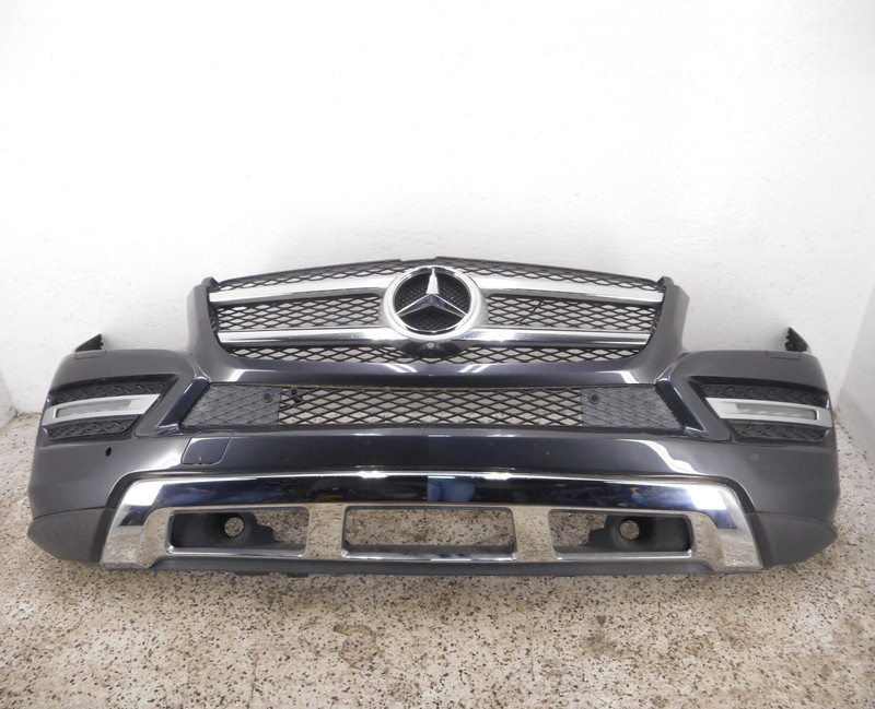 13-16 Mercedes-Benz GL450 Front Bumper W/ Grilles, Fogs & Park Assist OEM 755
