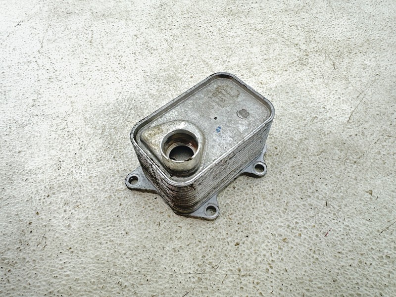 2017-2020 AUDI A4 A5 A6 2.0L ENGINE OIL COOLER HEAT EXCHANGER OEM
