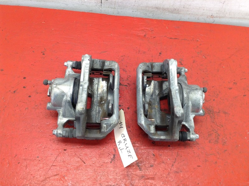 13-16 CHEVROLET CRUZE FWD FRONT LEFT / RIGHT BRAKE CALIPER SET OEM