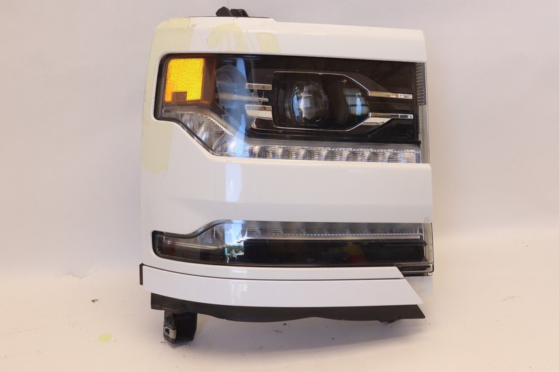 2016-2018 CHEVY SILVERADO 1500 RIGHT PASSENGER LED HEADLIGHT HEADLAMP OEM