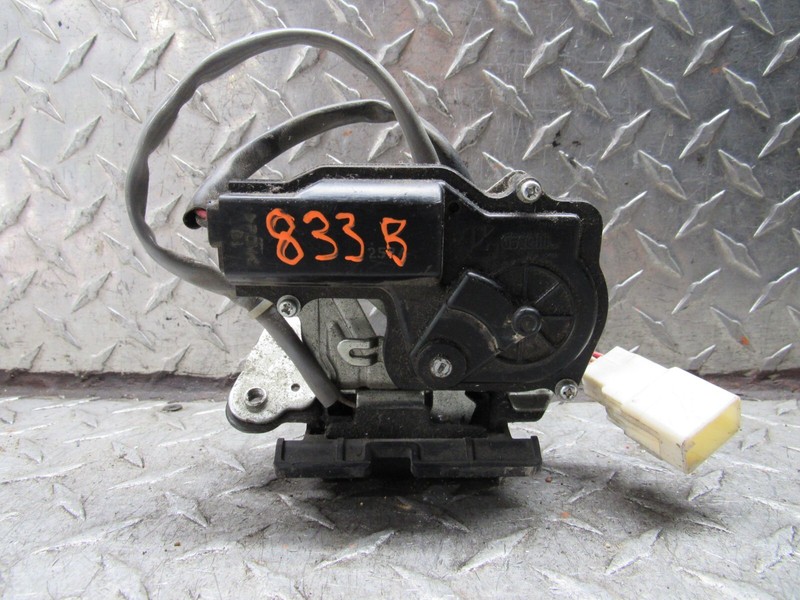 2008 TOYOTA SIENNA TRUNK LID TAILGATE LATCH LOCK ACTUATOR
