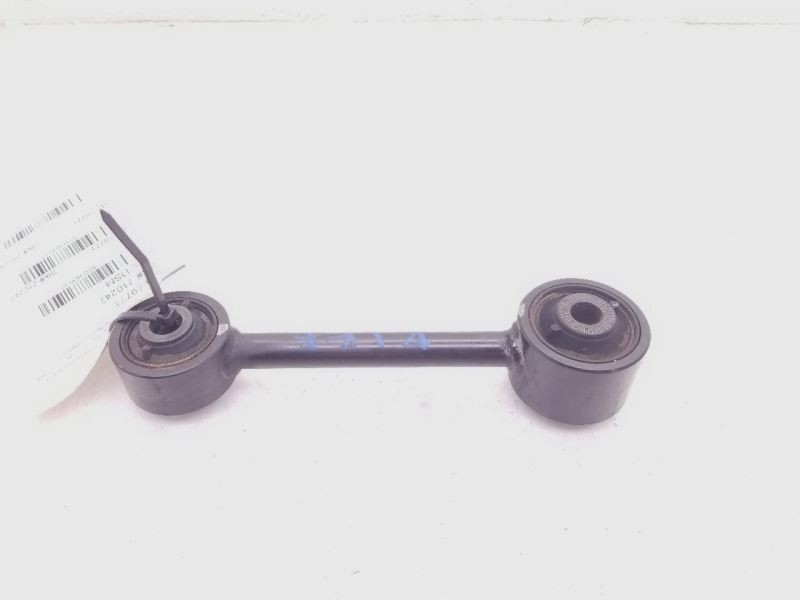 14-18 TOYOTA HIGHLANDER PASSENGER SIDE REAR LOWER CONTROL LOCATING ARM ASSEMBLY