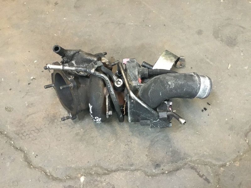 Bentley Flying Spur W12 6.0L Left Driver Turbo Turbocharger Assembly 13-18 |:Y