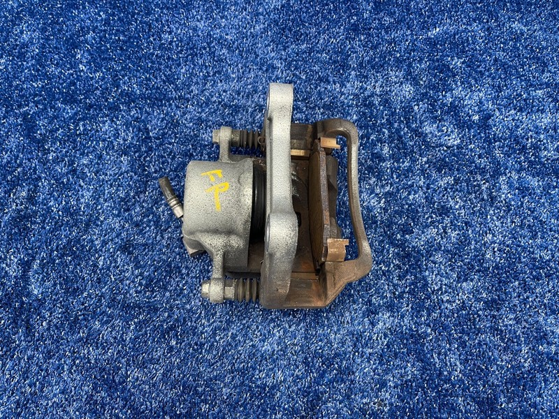 16-19 BUICK CASCADA FRONT RIGHT SIDE DISC BRAKE CALIPER OEM 13279639