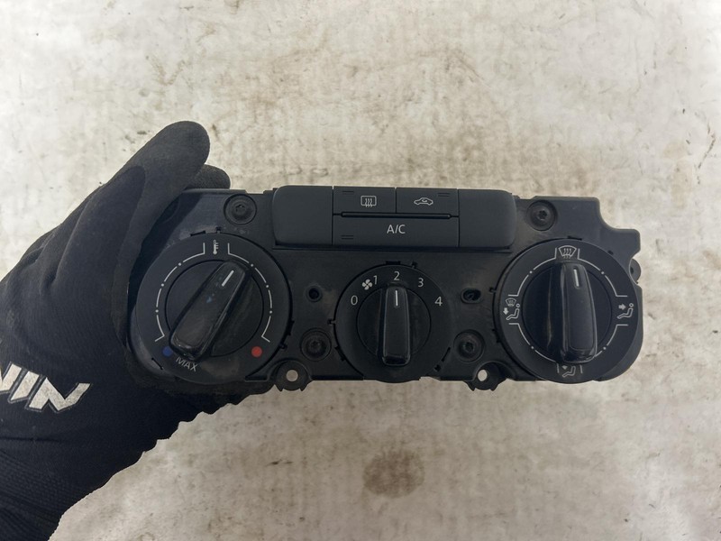 2015 VOLKSWAGEN JETTA Heat AC Controller Sedan 5C1819045 OEM 15
