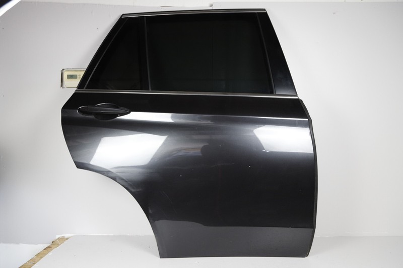 14-18 BMW F15 X5 F85 X5M Rear Right Passenger Door Complete Gray A90 OEM