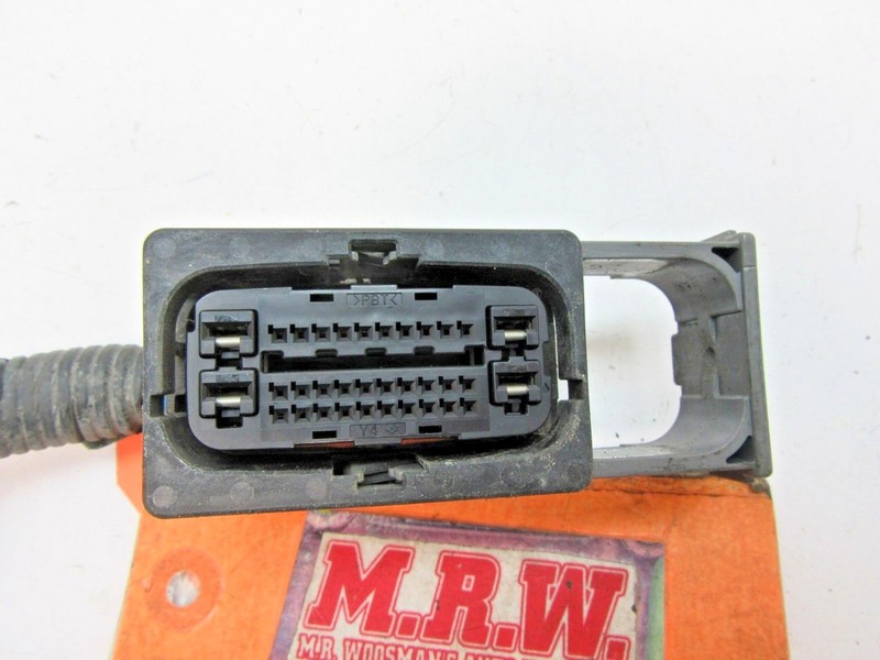 WIRE PLUG CONNECTOR OFF ABS BRAKE PUMP CONTROLLER SKID ANTI LOCK 08-10 SCION XB