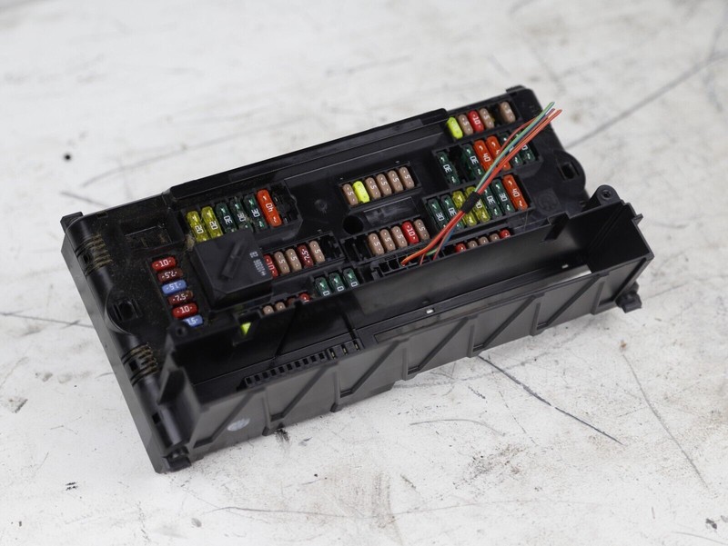 BMW SAM Fuse Box Relay Module Control OEM 9234421 2009-2015 750i 750Li