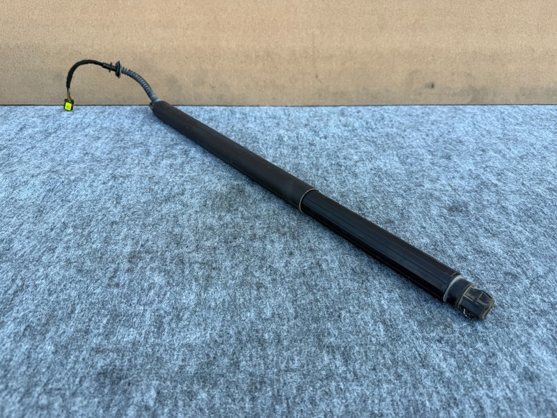 KIA STINGER 18-23 OEM RIGHT RH TRUNK LIFTGATE TAILGATE ELECTRIC SHOCK STRUT