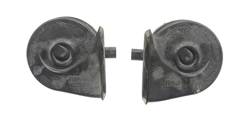 2006 2007 2008 BMW 750Li Left Right Horn Pair Set