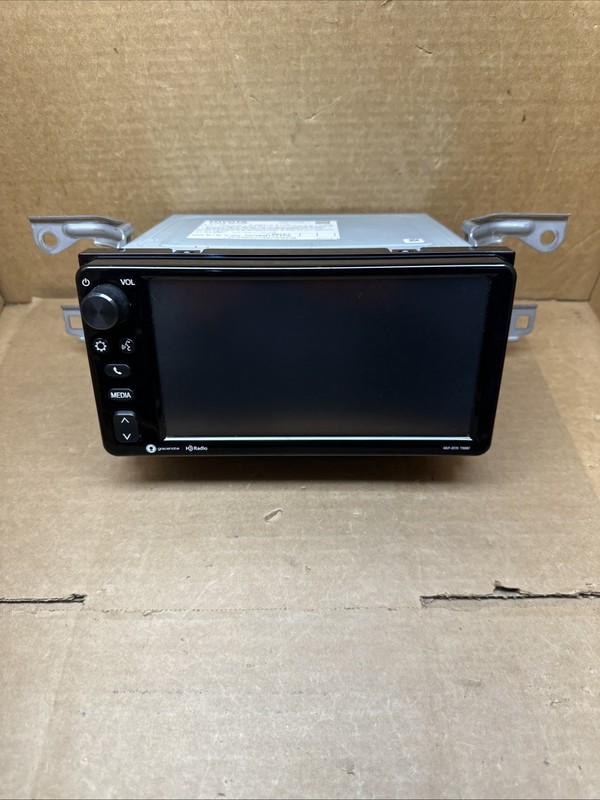 2017-2018 Toyota Corolla Dash Radio Receiver Display Screen OEM PT546-00170