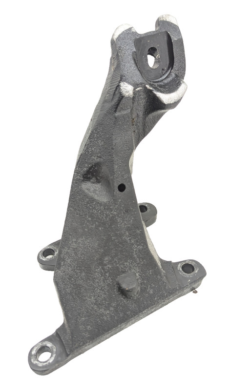 2004-2006 BMW X5 4.4L Passenger Engine Mount Bracket OEM