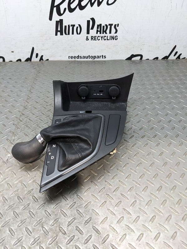 11 12 13 OPTIMA FLOOR GEAR SHIFTER AUX USB BEZEL OEM 1144592