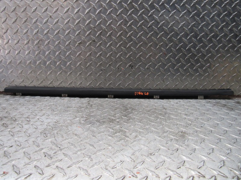2008 HYUNDAI SONATA RIGHT PASSENGER FRONT SIDE DOOR WINDOW BELT MOLDING TRIM