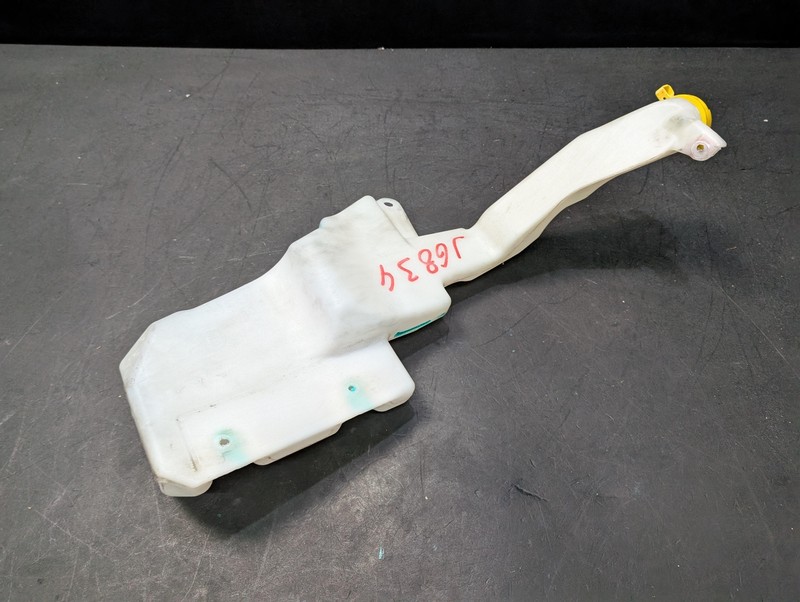 Windshield Washer Reservoir 2017 Jeep Cherokee 2014 2015 2016 2018 X